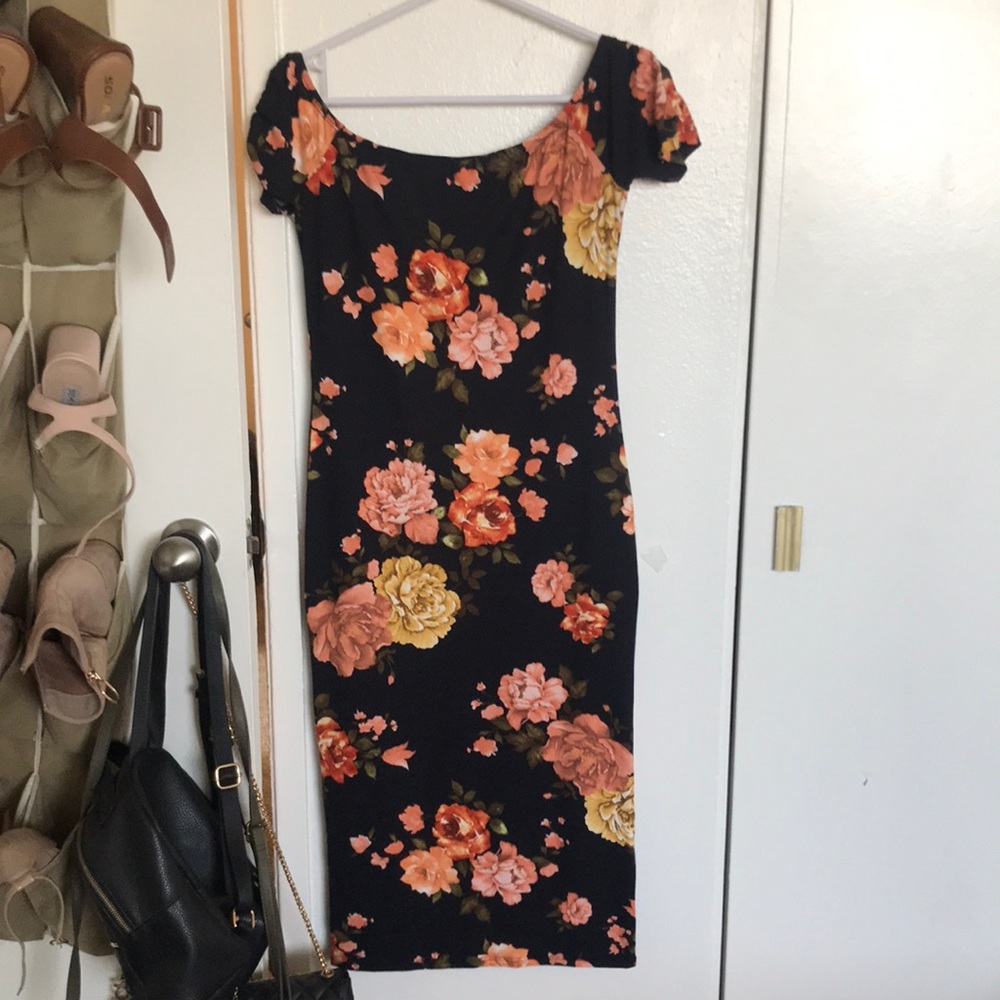 Heart and Hips Off the shoulder midi length dress